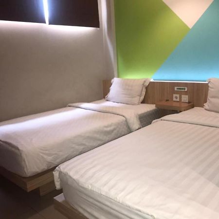 红色伙伴青苹果公寓 雅加达 外观 照片